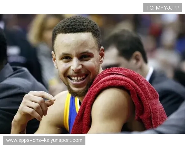 库里训练被偷拍出奇葩姿势,网友模仿成潮流